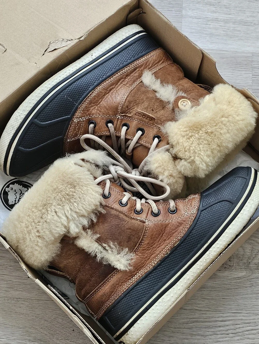 Crocs AllCast Luxe Duck Boots Women’s Size 7 Hazelnut Fur Lined Winter Boots